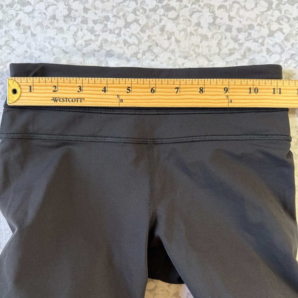 Lululemon Womens Black Cropped Athletic Workout Pants Size 2 - Picture 9 of 14